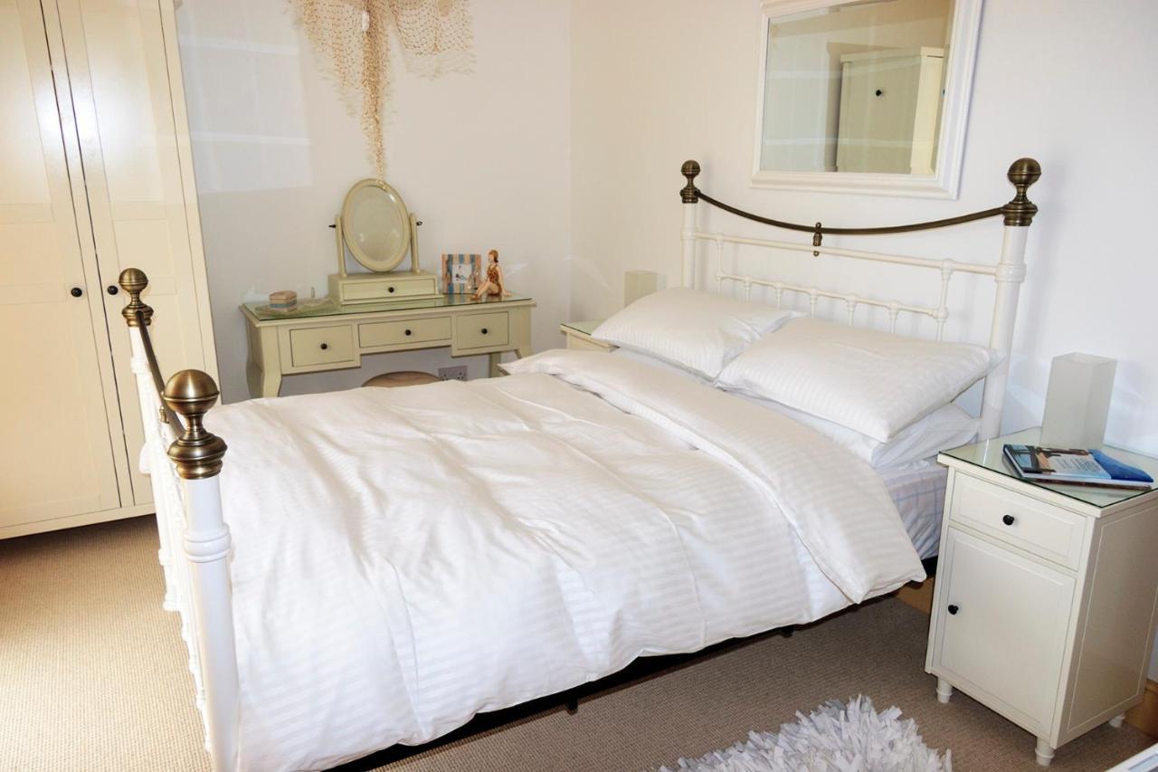The White House Bed & Breakfast Padstow Exterior photo